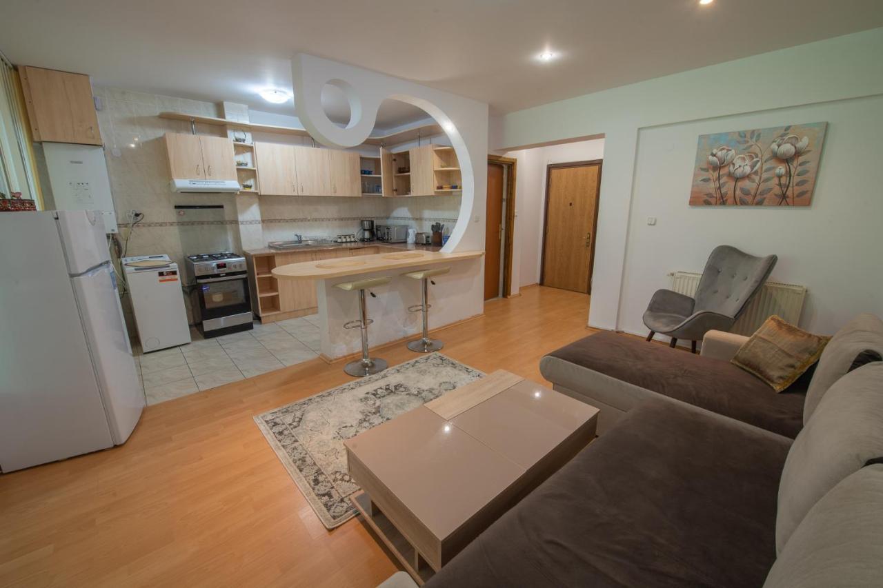 Monik Apartament Sinaia Esterno foto