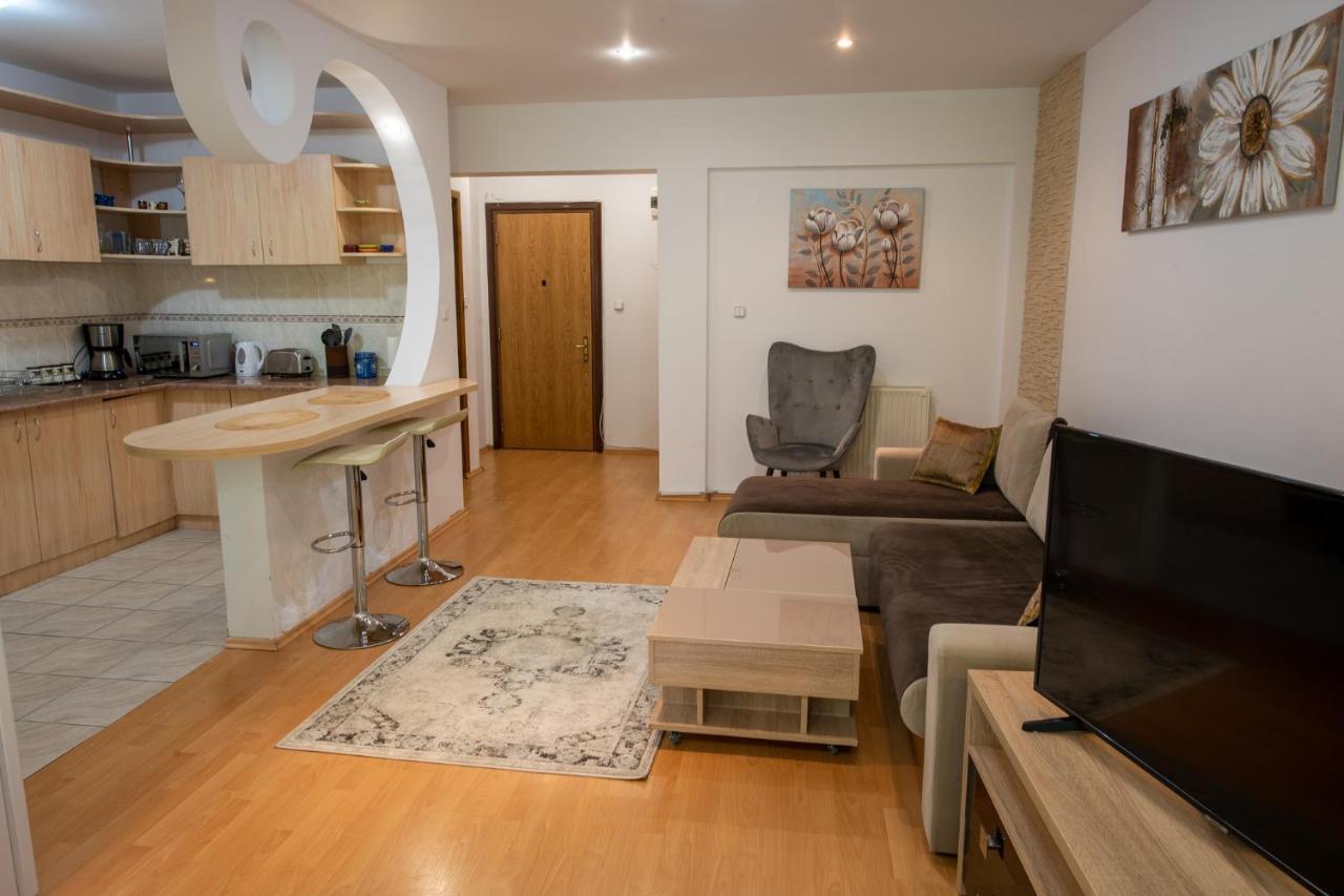 Monik Apartament Sinaia Esterno foto